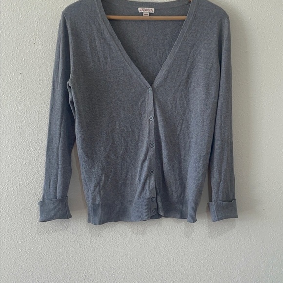 Merona Heather Gray V-Neck Shirt - Picture 5 of 11